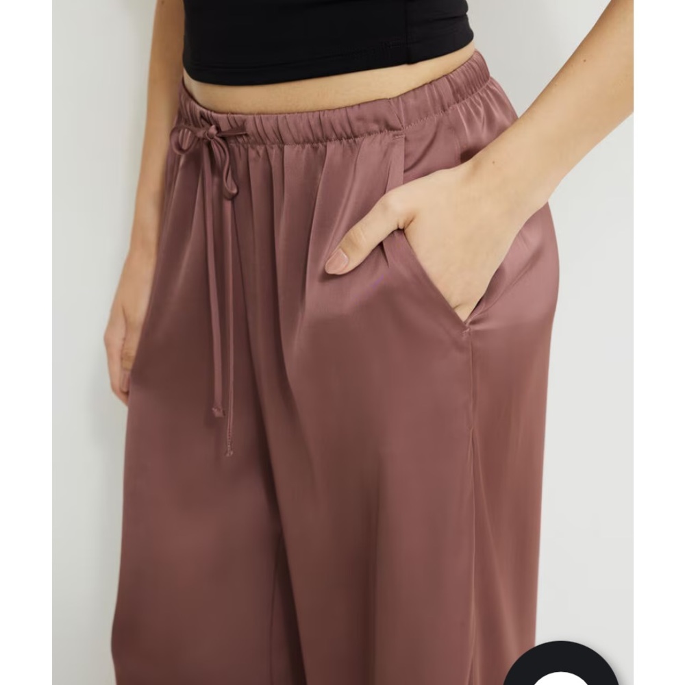 Leo Wide Leg Satin Pants - Picture 4 of 9